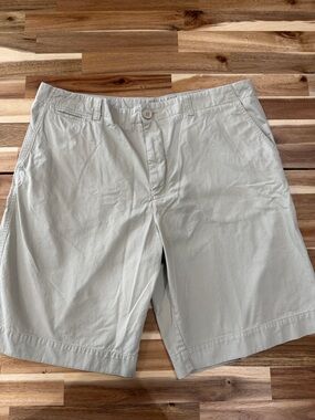 Lacoste Men's Light Shorts size 48